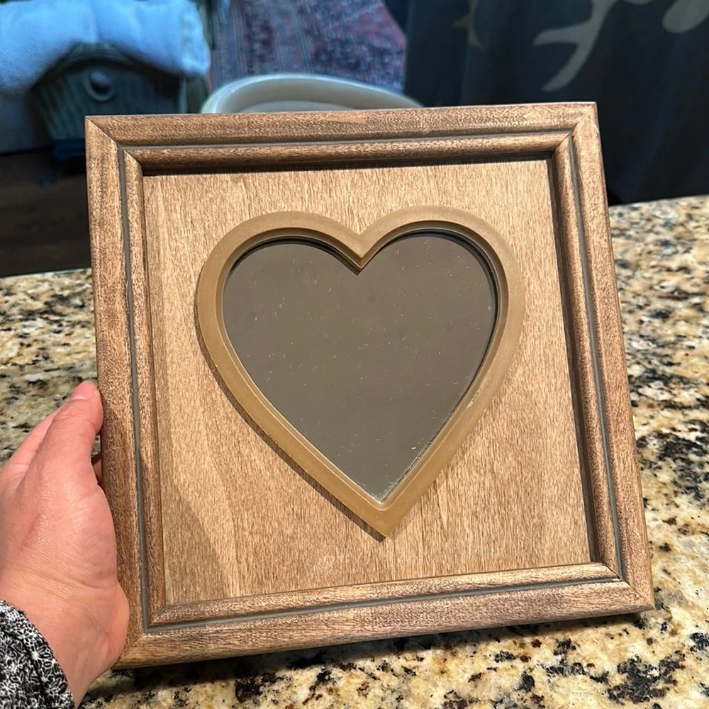 Heart ❤️ mirror 🪞